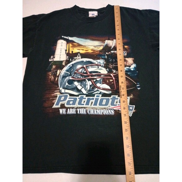 New England Patriots “We Are The Champions” Big Graphic Print  T-Shirt (Large) - Picture 6 of 6
